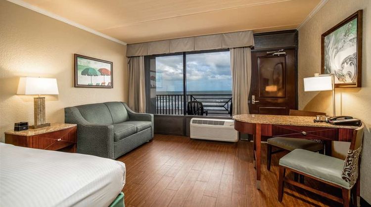 La Quinta Inn & Suites Oceanfront Room