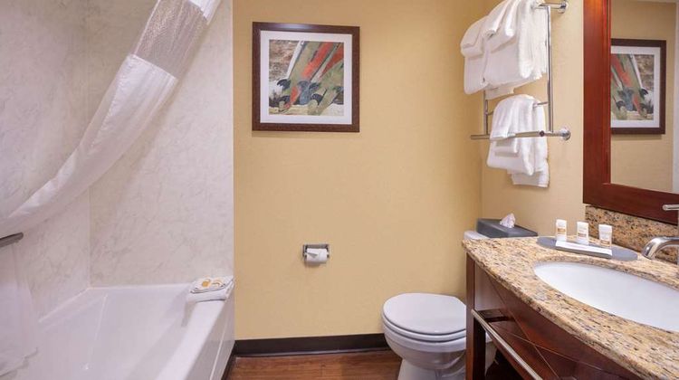 La Quinta Inn & Suites Oceanfront Room