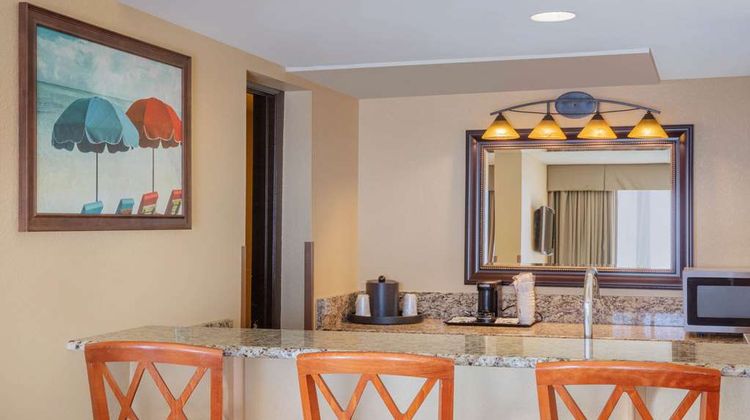 La Quinta Inn & Suites Oceanfront Suite