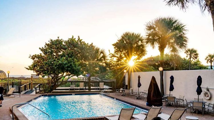 La Quinta Inn & Suites Oceanfront Pool
