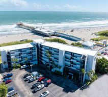La Quinta Inn & Suites Oceanfront Exterior