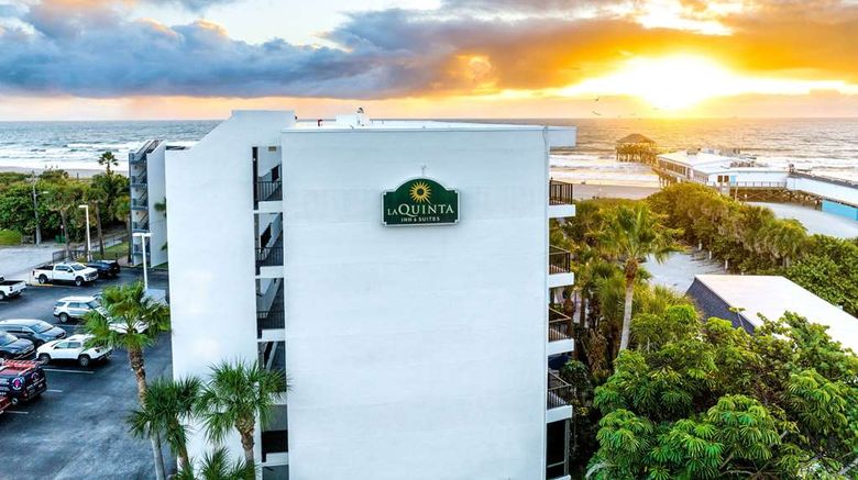 <b>La Quinta Inn & Suites Oceanfront Exterior</b>. Images powered by <a href="https://iceportal.shijigroup.com/" title="IcePortal" target="_blank">IcePortal</a>.