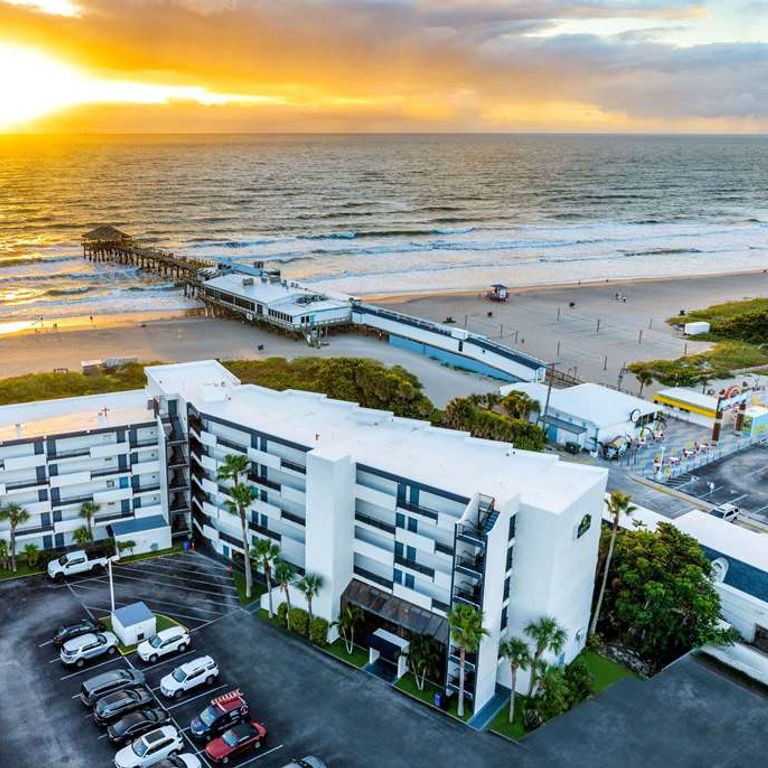 La Quinta Inn & Suites Oceanfront