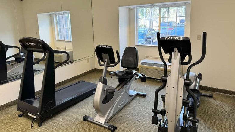 <b>La Quinta Inn & Suites Tulare Health</b>. Images powered by <a href="https://iceportal.shijigroup.com/" title="IcePortal" target="_blank">IcePortal</a>.