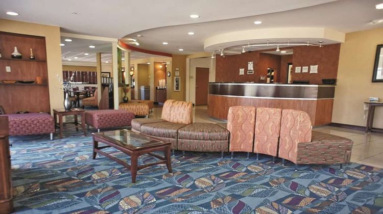 La Quinta Inn & Suites Edmond Lobby