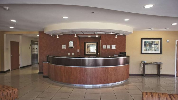 La Quinta Inn & Suites Edmond Lobby
