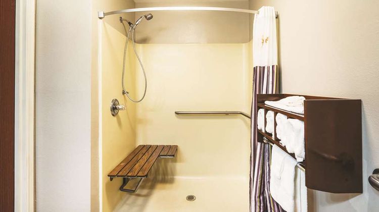 La Quinta Inn & Suites Louisville Room