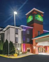 La Quinta Inn & Suites Louisville