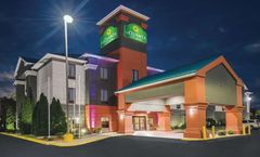 La Quinta Inn & Suites Louisville