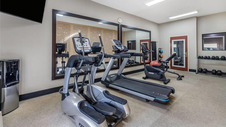 La Quinta Inn & Suites Louisville Health