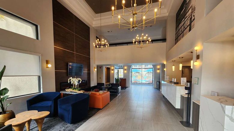 <b>La Quinta Inn & Suites San Fran. Arprt W Lobby</b>. Images powered by <a href="https://iceportal.shijigroup.com/" title="IcePortal" target="_blank">IcePortal</a>.