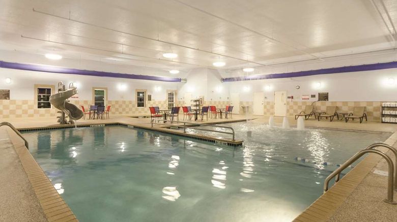 <b>La Quinta Inn & Suites Fargo Pool</b>. Images powered by <a href="https://iceportal.shijigroup.com/" title="IcePortal" target="_blank">IcePortal</a>.