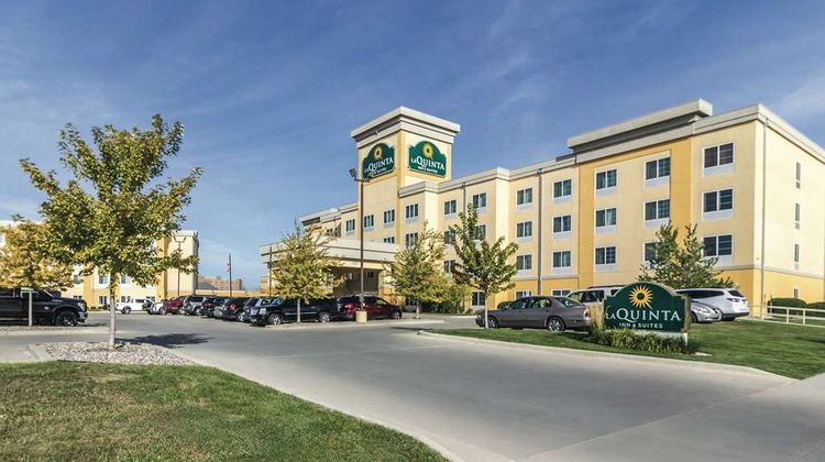 La Quinta Inn & Suites Fargo Exterior