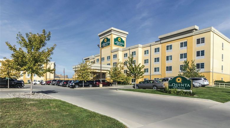 <b>La Quinta Inn & Suites Fargo Exterior</b>. Images powered by <a href="https://iceportal.shijigroup.com/" title="IcePortal" target="_blank">IcePortal</a>.