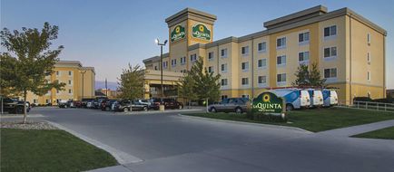 La Quinta Inn & Suites Fargo Exterior