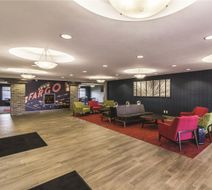 La Quinta Inn & Suites Fargo Lobby