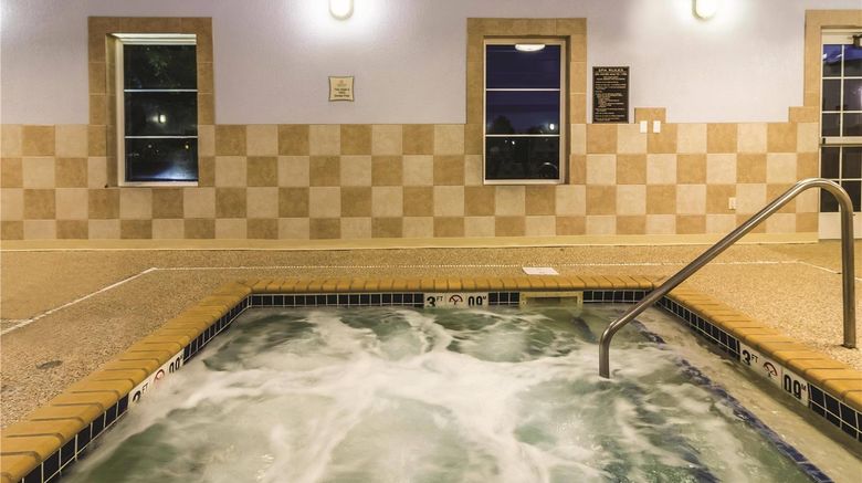 <b>La Quinta Inn & Suites Fargo Pool</b>. Images powered by <a href="https://iceportal.shijigroup.com/" title="IcePortal" target="_blank">IcePortal</a>.