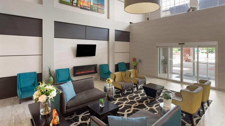 La Quinta Inn & Suites Columbus Lobby