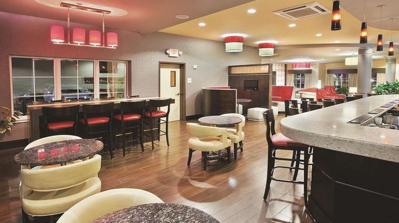 <b>La Quinta Inn & Suites Hinesville Restaurant</b>. Images powered by <a href="https://iceportal.shijigroup.com/" title="IcePortal" target="_blank">IcePortal</a>.