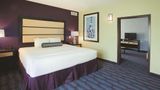 La Quinta Inn & Suites Hinesville Suite