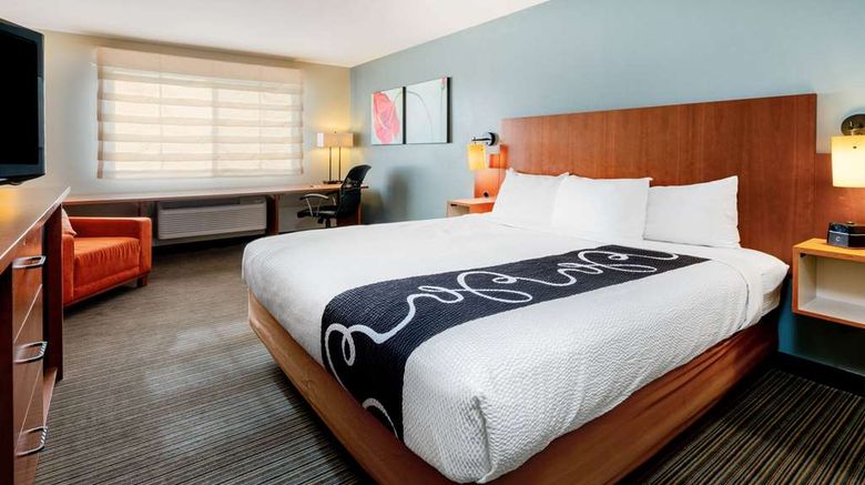 <b>La Quinta Inn & Suites Helena Suite</b>. Images powered by <a href="https://iceportal.shijigroup.com/" title="IcePortal" target="_blank">IcePortal</a>.
