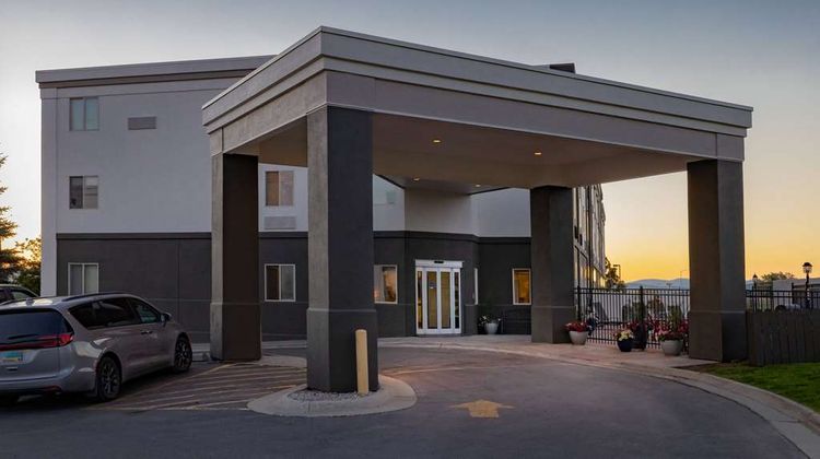 La Quinta Inn & Suites Helena Exterior