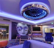 La Quinta Inn & Suites Dallas Love Field Lobby