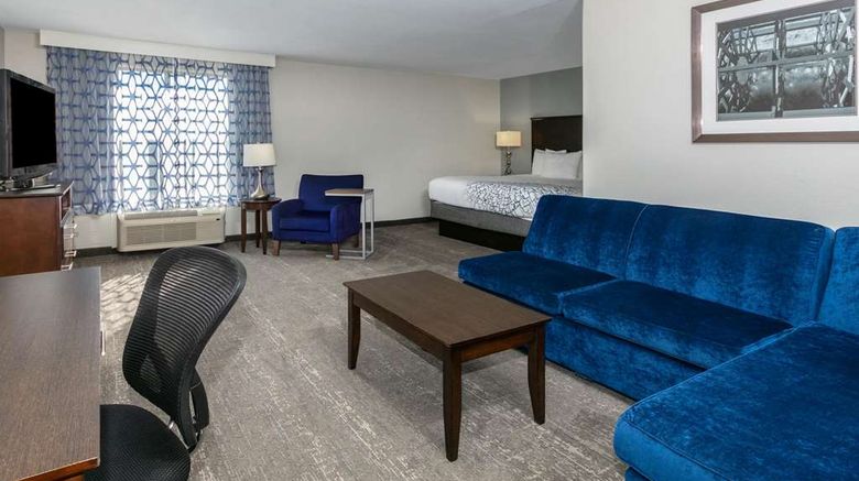 <b>La Quinta Inn & Suites Horn Lake Room</b>. Images powered by <a href="https://iceportal.shijigroup.com/" title="IcePortal" target="_blank">IcePortal</a>.