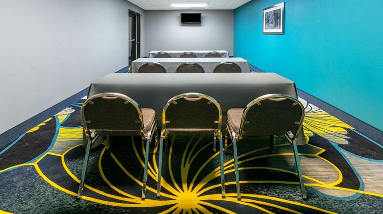 <b>La Quinta Inn & Suites Horn Lake Meeting</b>. Images powered by <a href="https://iceportal.shijigroup.com/" title="IcePortal" target="_blank">IcePortal</a>.