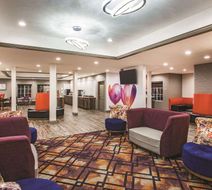 La Quinta Inn & Suites Chambersburg Lobby