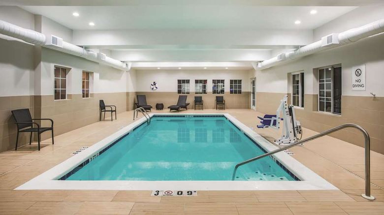 <b>La Quinta Inn & Suites Chambersburg Pool</b>. Images powered by <a href="https://iceportal.shijigroup.com/" title="IcePortal" target="_blank">IcePortal</a>.