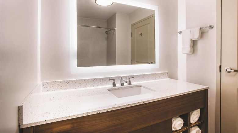 <b>La Quinta Inn & Suites Chambersburg Suite</b>. Images powered by <a href="https://iceportal.shijigroup.com/" title="IcePortal" target="_blank">IcePortal</a>.
