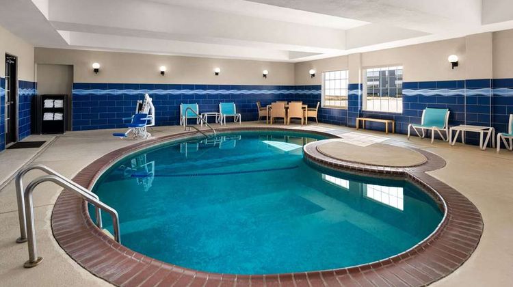 La Quinta Inn & Suites Denton Pool