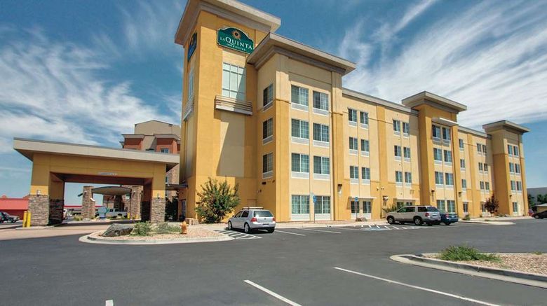 <b>La Quinta Inn & Suites Gateway Park Exterior</b>. Images powered by <a href="https://iceportal.shijigroup.com/" title="IcePortal" target="_blank">IcePortal</a>.