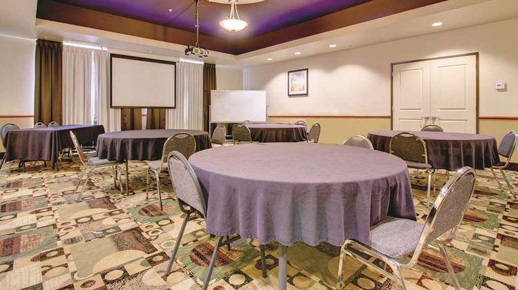 La Quinta Inn & Suites Gateway Park Meeting
