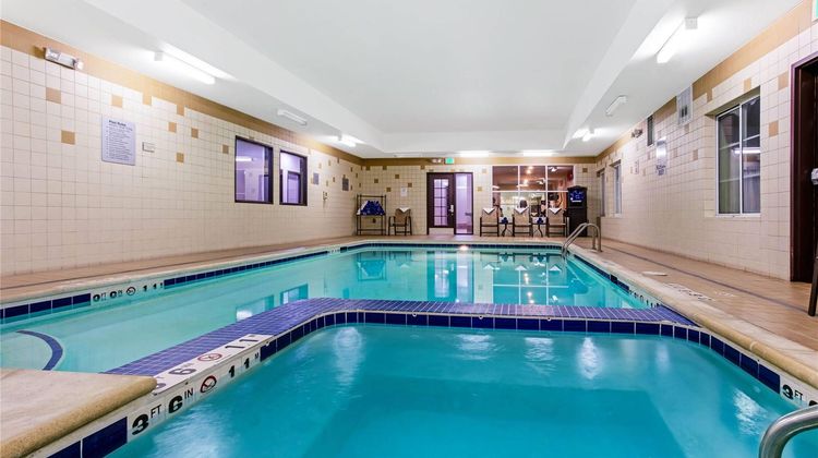 La Quinta Inn & Suites Gateway Park Pool