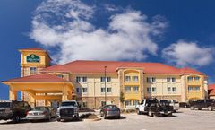 La Quinta Inn & Suites Floresville