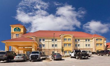 La Quinta Inn & Suites Floresville