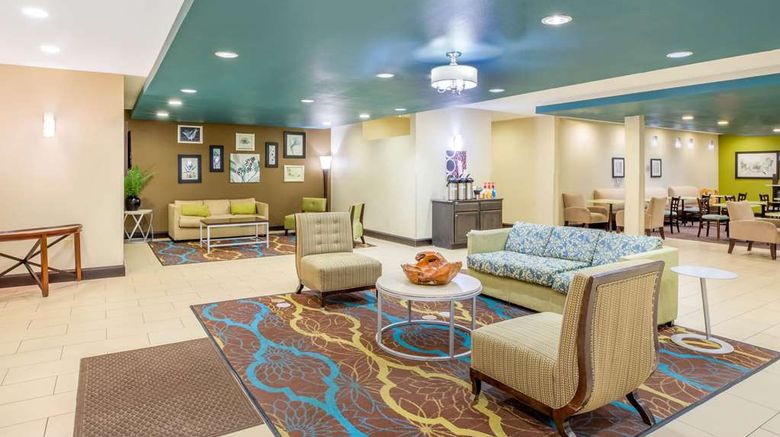 <b>La Quinta Inn & Suites Floresville Lobby</b>. Images powered by <a href="https://iceportal.shijigroup.com/" title="IcePortal" target="_blank">IcePortal</a>.