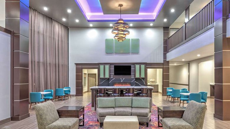 <b>La Quinta Inn & Suites Tyler University Lobby</b>. Images powered by <a href="https://iceportal.shijigroup.com/" title="IcePortal" target="_blank">IcePortal</a>.