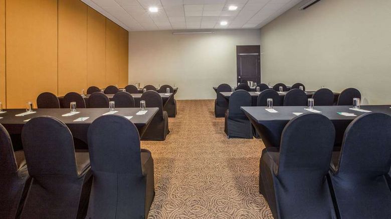 <b>La Quinta by Wyndham Poza Rica Meeting</b>. Images powered by <a href="https://iceportal.shijigroup.com/" title="IcePortal" target="_blank">IcePortal</a>.