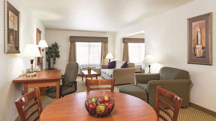 La Quinta Inn & Suites Kennewick Suite