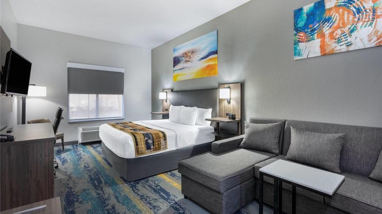 <b>La Quinta Inn & Suites Tampa Central Suite</b>. Images powered by <a href="https://iceportal.shijigroup.com/" title="IcePortal" target="_blank">IcePortal</a>.