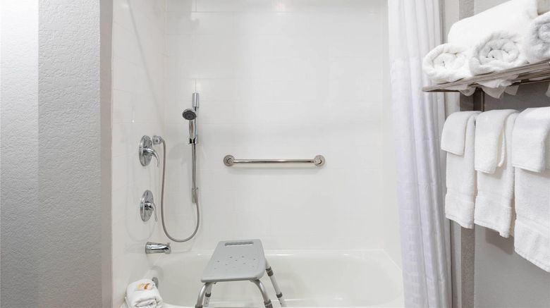 <b>La Quinta Inn & Suites Tampa Central Room</b>. Images powered by <a href="https://iceportal.shijigroup.com/" title="IcePortal" target="_blank">IcePortal</a>.