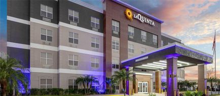 La Quinta Inn & Suites Tampa Central Exterior