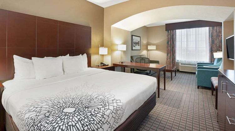 La Quinta Inn & Suites Bellingham Suite
