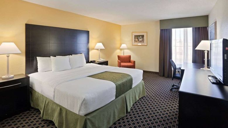 <b>La Quinta Inn & Suites Salina Room</b>. Images powered by <a href="https://iceportal.shijigroup.com/" title="IcePortal" target="_blank">IcePortal</a>.
