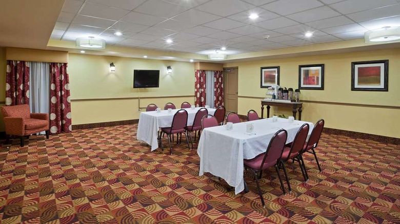 <b>La Quinta Inn & Suites Salina Meeting</b>. Images powered by <a href="https://iceportal.shijigroup.com/" title="IcePortal" target="_blank">IcePortal</a>.