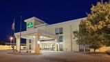 La Quinta Inn & Suites Salina Exterior
