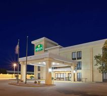 La Quinta Inn & Suites Salina Exterior